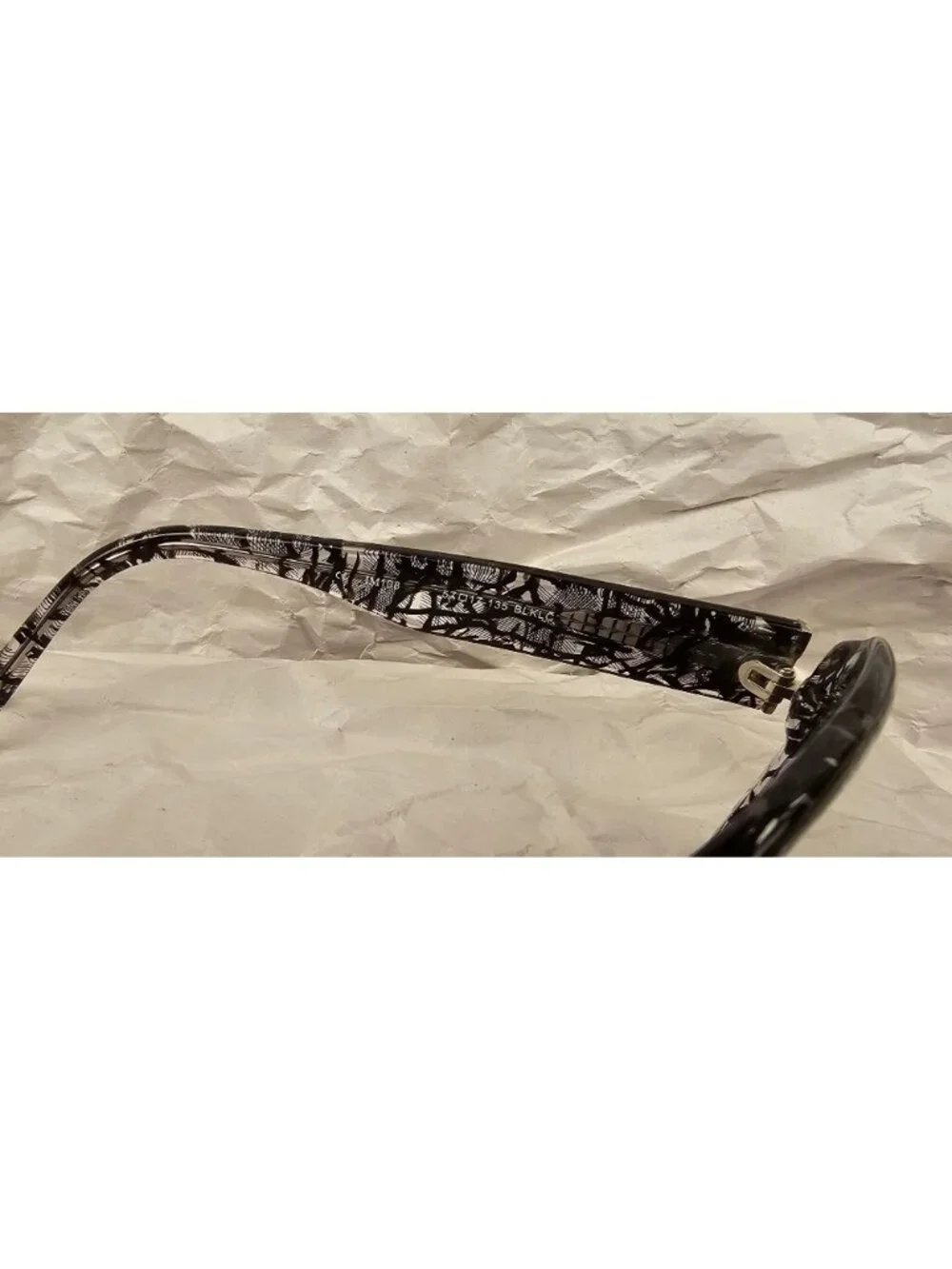 Moda Womens Oversized Black & White Patterned Sunglasses With Dark Lenses Made I